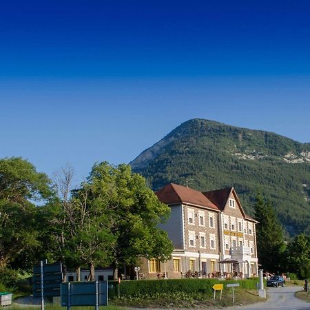 Hotel Lac Et Foret Saint-André-les-Alpes Екстериор снимка