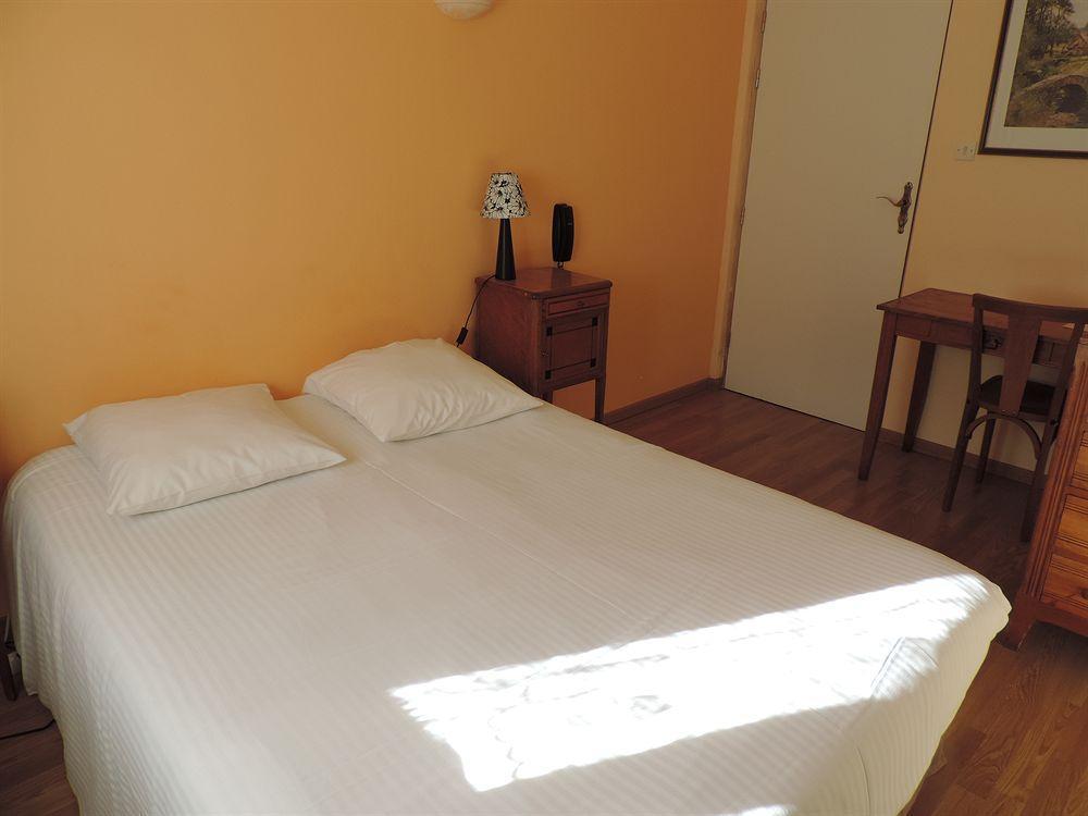 Hotel Lac Et Foret Saint-André-les-Alpes Екстериор снимка