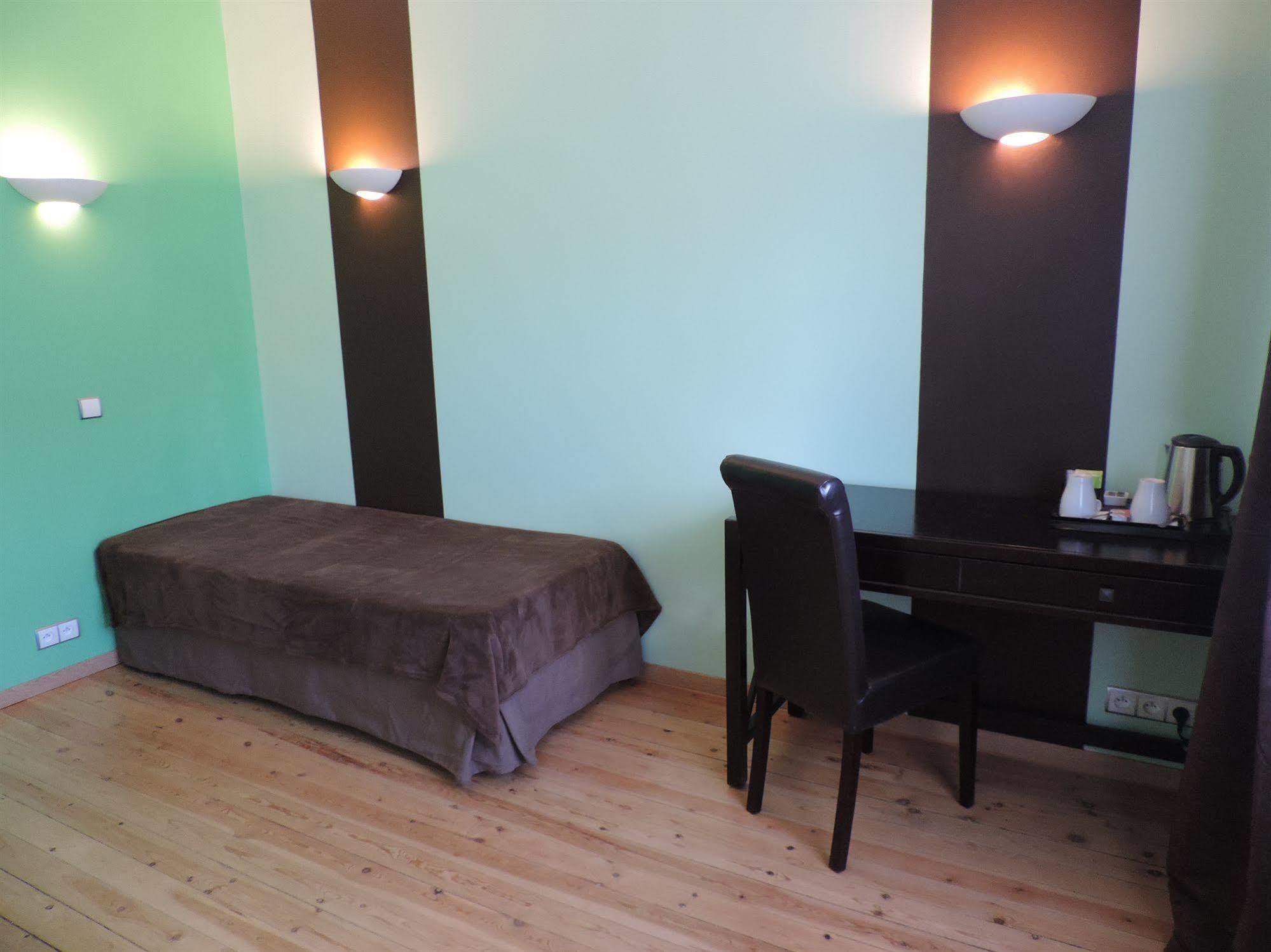 Hotel Lac Et Foret Saint-André-les-Alpes Екстериор снимка