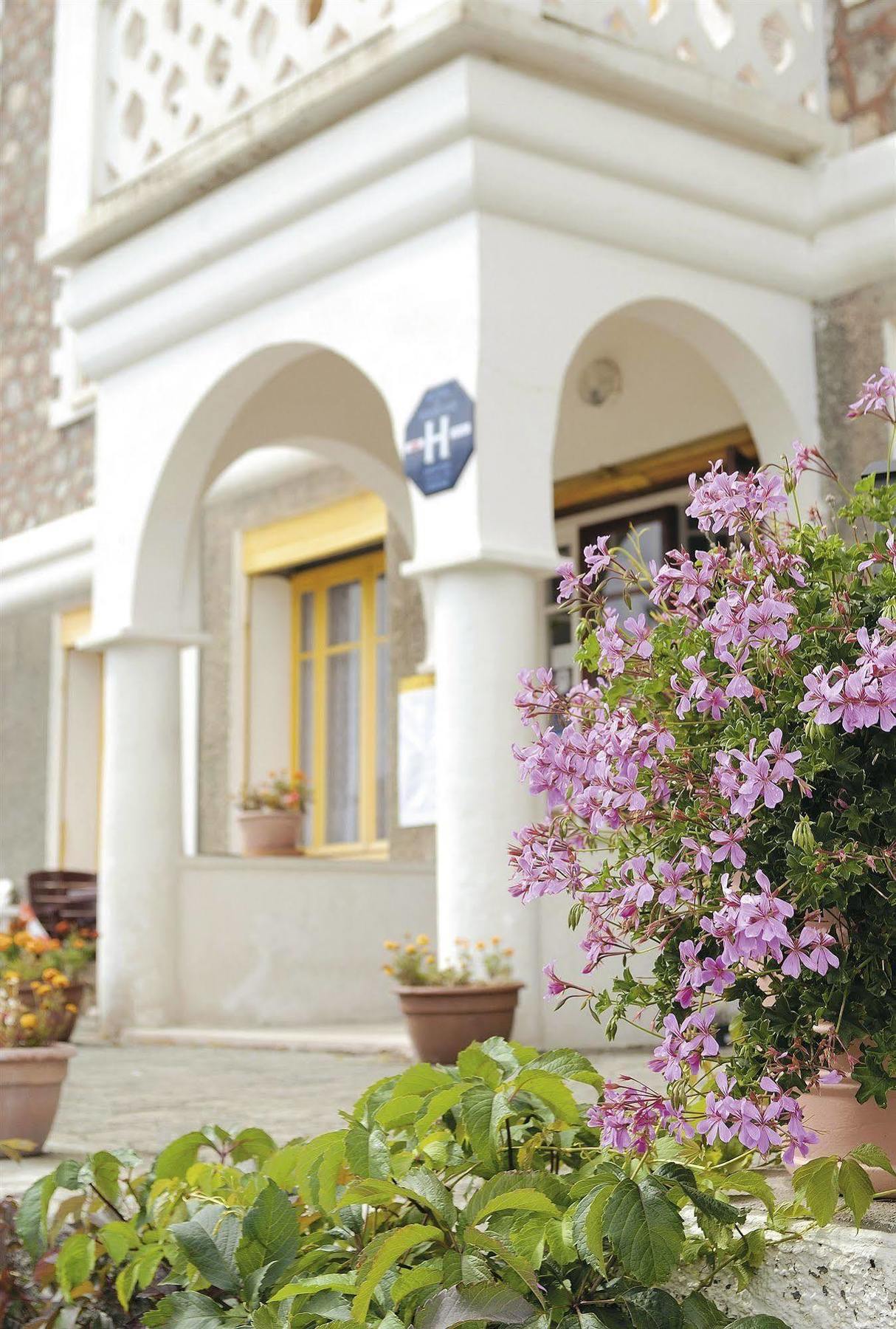 Hotel Lac Et Foret Saint-André-les-Alpes Екстериор снимка