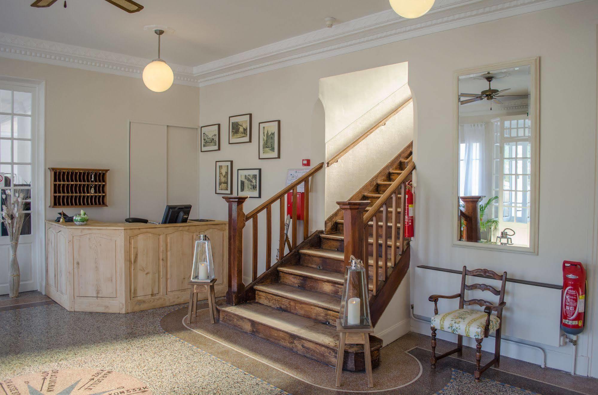 Hotel Lac Et Foret Saint-André-les-Alpes Екстериор снимка