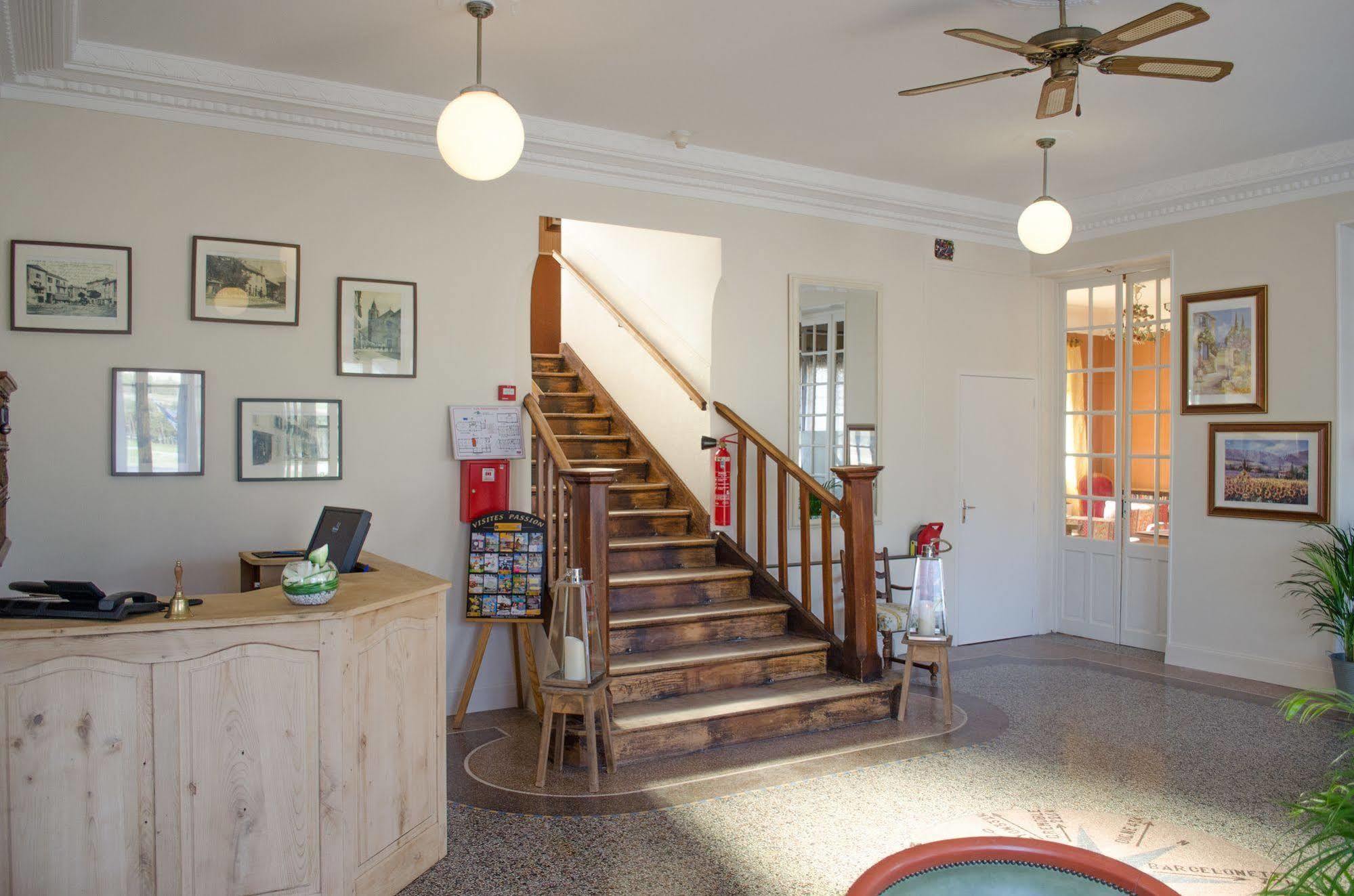 Hotel Lac Et Foret Saint-André-les-Alpes Екстериор снимка